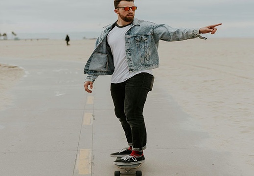 guy-skateboard
